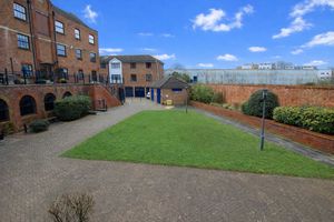 Photo 16- click for photo gallery